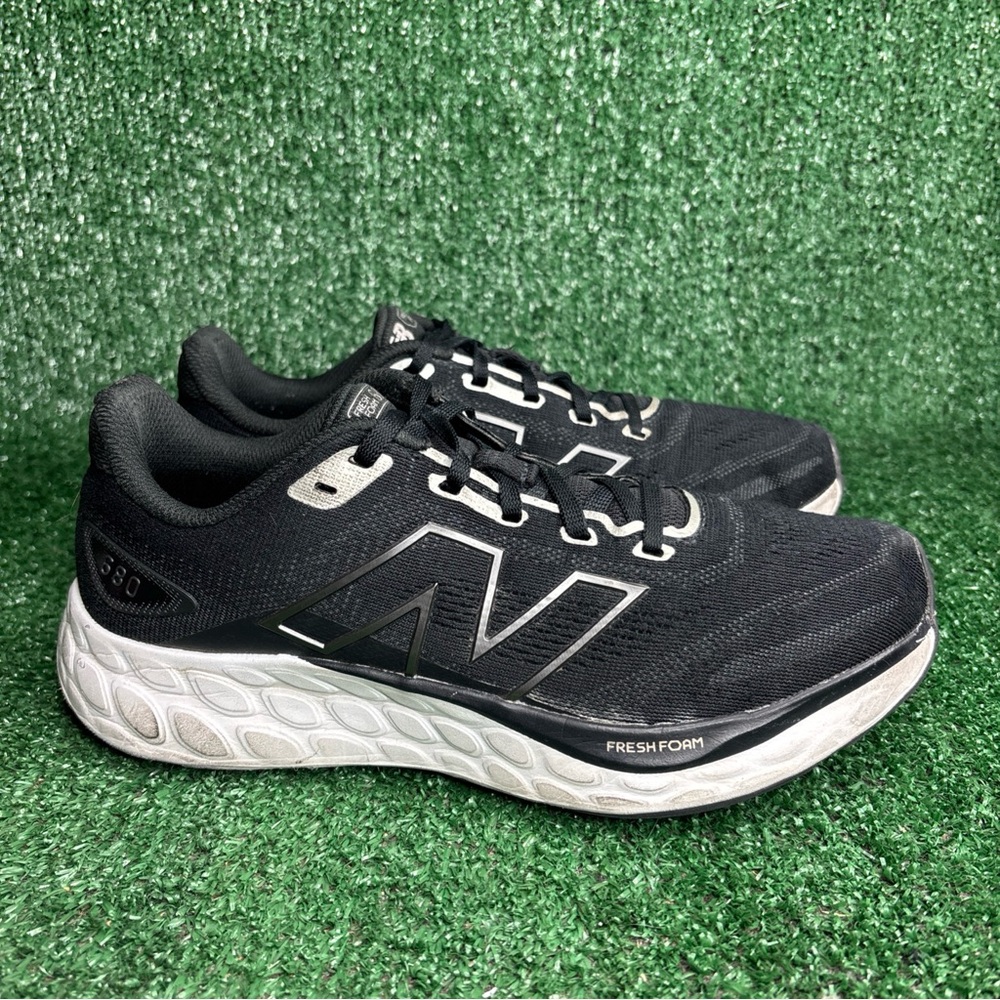 New Balance Fresh Foam 680v8 Women Black Sneakers Size 9.5 W680LK8 Shoes